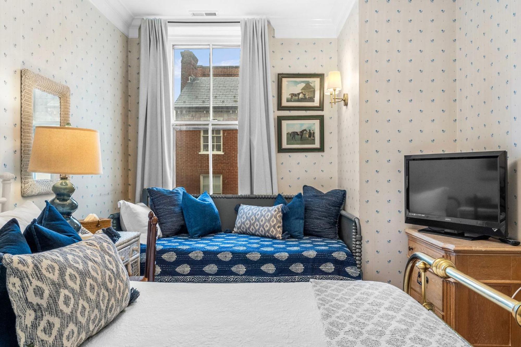 Leesburg Colonial Inn Dış mekan fotoğraf